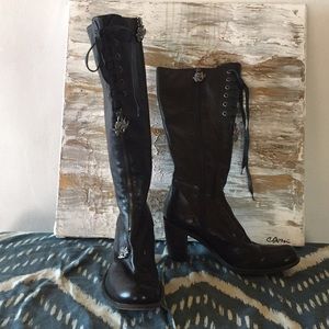 Cool boots, offers welcome